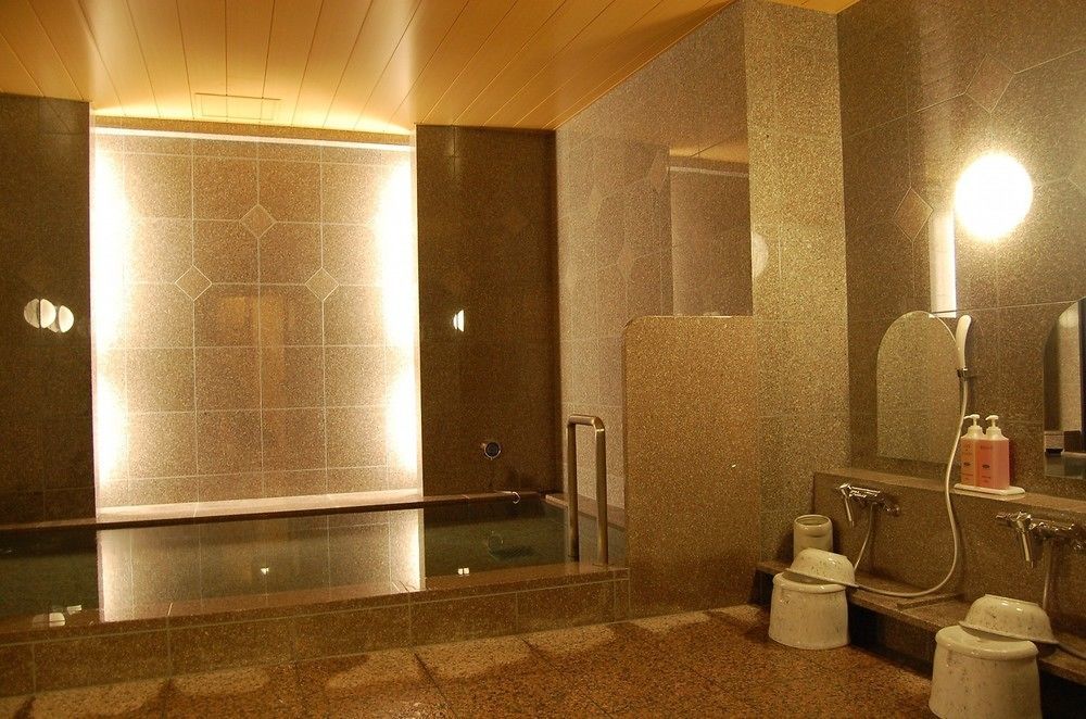 Hotel Route-inn Yokohama Bashamichi 3*